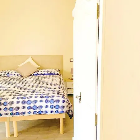 One Bedroom With View Balcony And Wifi At Apartment *