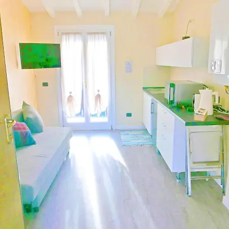 One Bedroom With View Balcony And Wifi At