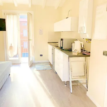 One Bedroom With View Balcony And Wifi At